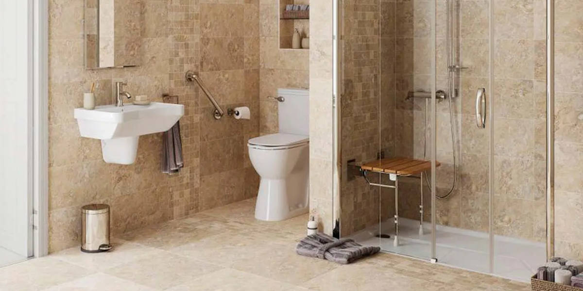 Comment organiser une salle de bain pour une personne à mobilité réduite ?